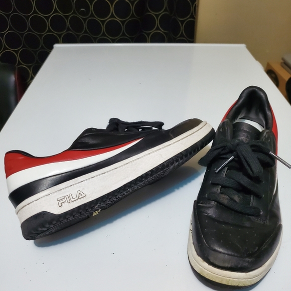 Fila - Picture 2 of 4